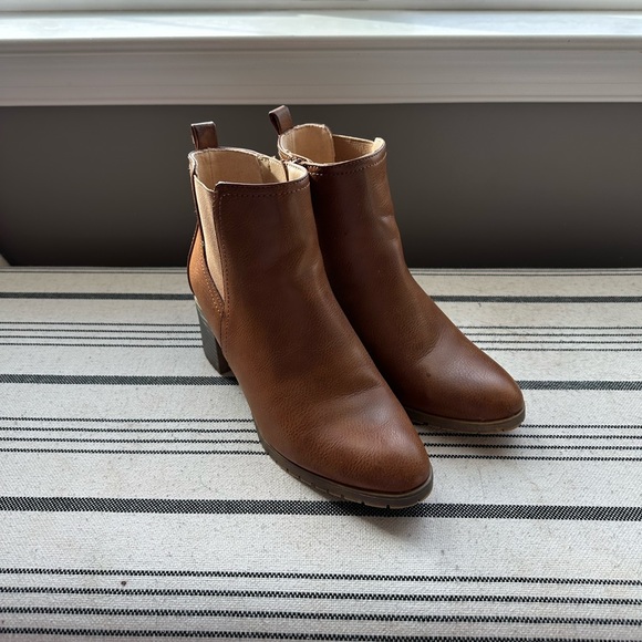 LifeStride Mesa Ankle Bootie - Picture 3 of 14